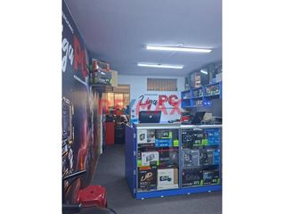 Foto 5 de Venta De Oficina en Av. Garcilaso de la Vega - Zona Altamente Comercial