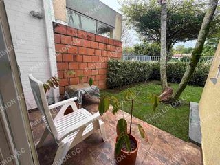 Foto 11 de se vende casa de un piso