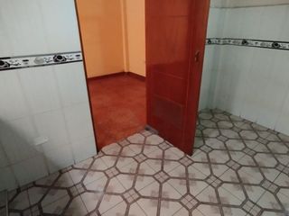 Foto 9 de En Venta Casa de 1 Piso en San Martin de Porres