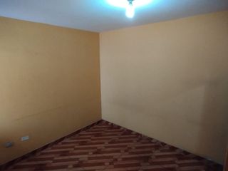Foto 10 de En Venta Casa de 1 Piso en San Martin de Porres