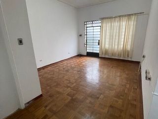 Foto 1 de ALQUILER DE OFICINA USO PROFESIONAL, 45 M2, EN MAGDALENA CERCA A AV. JUAN DE ALIAGA