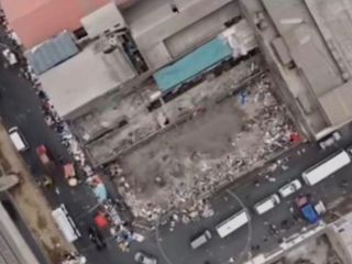 Foto 1 de SE VENDE TERRENO TOTALMENTE CERCADO UBICADO EN LA MISMA AV.GRAU