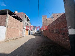 Foto 3 de Venta De Terreno En La Urb San Isidro 120 M² - 70,000 Dolares