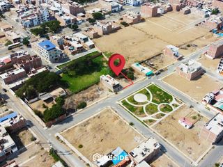 Foto 2 de Terreno en venta frente a parque – Urb. Santa Adriana, San Isidro – Trujillo | 126 m² con servicios listos