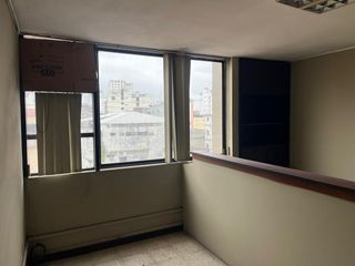 Foto 3 de VENTA OFICINA DE 56 m2 CENTRO DE GUAYAQUIL, CALLES BOYACA Y P. SOLANO ESQ.,EDIF. TORREON. 3er piso