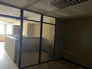 Foto 6 de VENTA OFICINA DE 56 m2 CENTRO DE GUAYAQUIL, CALLES BOYACA Y P. SOLANO ESQ.,EDIF. TORREON. 3er piso