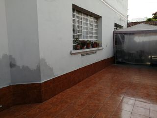 Foto 32 de VENTA DE AMPLIA CASA 237M2 - 3 PISOS + MINIDEPARTAMENTO -  URB. SAN ANTONIO MIRAFLORES