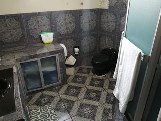 Foto 23 de VENTA DE AMPLIA CASA 237M2 - 3 PISOS + MINIDEPARTAMENTO -  URB. SAN ANTONIO MIRAFLORES