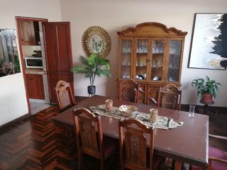 Foto 8 de VENTA DE AMPLIA CASA 237M2 - 3 PISOS + MINIDEPARTAMENTO -  URB. SAN ANTONIO MIRAFLORES