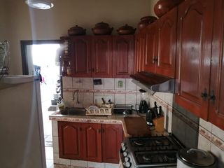 Foto 12 de VENTA DE AMPLIA CASA 237M2 - 3 PISOS + MINIDEPARTAMENTO -  URB. SAN ANTONIO MIRAFLORES