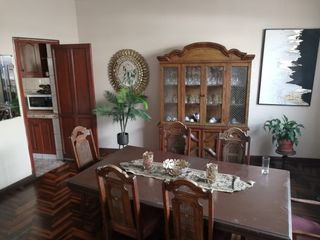 Foto 11 de VENTA DE AMPLIA CASA 237M2 - 3 PISOS + MINIDEPARTAMENTO -  URB. SAN ANTONIO MIRAFLORES