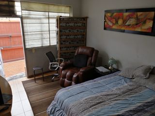 Foto 17 de VENTA DE AMPLIA CASA 237M2 - 3 PISOS + MINIDEPARTAMENTO -  URB. SAN ANTONIO MIRAFLORES
