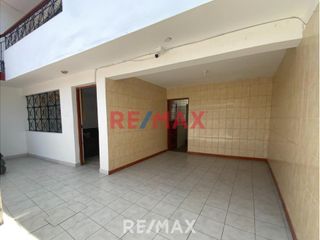 Foto 17 de EN VENTA DE CASA CERCA DE COLEGIO BONIFAZ EN EL RIMAC