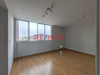 Foto 2 de SE VENDE DEPARTAMENTO CERCA DE AV. ARICA EN BREÑA