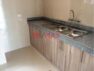Foto 12 de Vendo Lindo Departamento 4To Piso/ Azotea En Urbanizacion Miraflores ID:1130428