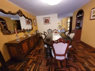 Foto 11 de VENDO CASA DE 3 PISOS EN SURCO AV. SOTO BERMEO