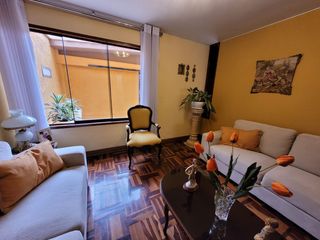 Foto 7 de VENDO CASA DE 3 PISOS EN SURCO AV. SOTO BERMEO