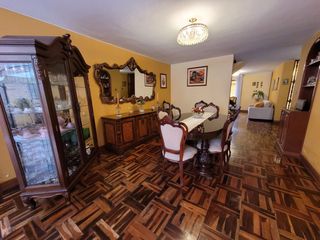 Foto 15 de VENDO CASA DE 3 PISOS EN SURCO AV. SOTO BERMEO