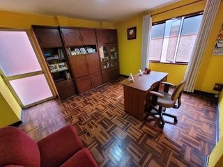 Foto 32 de VENDO CASA DE 3 PISOS EN SURCO AV. SOTO BERMEO