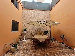 Foto 50 de VENDO CASA DE 3 PISOS EN SURCO AV. SOTO BERMEO