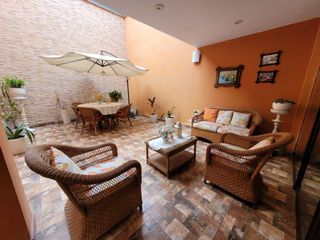 Foto 51 de VENDO CASA DE 3 PISOS EN SURCO AV. SOTO BERMEO