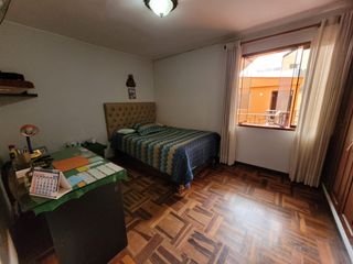 Foto 36 de VENDO CASA DE 3 PISOS EN SURCO AV. SOTO BERMEO