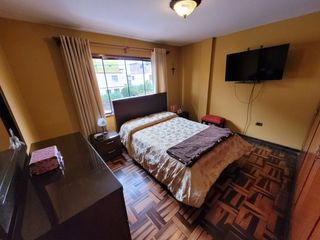 Foto 37 de VENDO CASA DE 3 PISOS EN SURCO AV. SOTO BERMEO