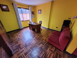 Foto 27 de VENDO CASA DE 3 PISOS EN SURCO AV. SOTO BERMEO