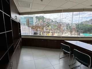 Foto 1 de Oficina en venta en The Point - Puerto Santa Ana