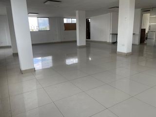 Foto 1 de Rento Oficina de 100 m2 en Av. Los Shyris.