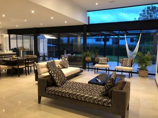 Foto 6 de LOS CHILLOS, estrene propiedad de lujo con piscina, 1000m2 terreno y 386m2 construcción