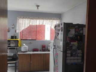 Foto 3 de Vendo linda casa urb. privada de cerro colorado, cerca city center $ 365,000 negociable