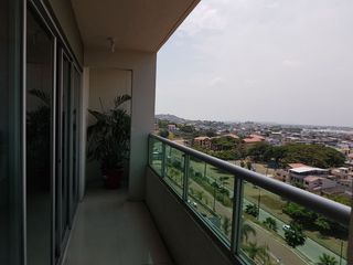 Foto 7 de ¡Alquilo! Planta Baja 2 Dormitorios Norte Guayaquil Moderno Edificio seguridad!