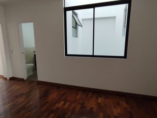 Foto 3 de Venta de Departamento en Exclusiva Zona de La Molina – $325,000