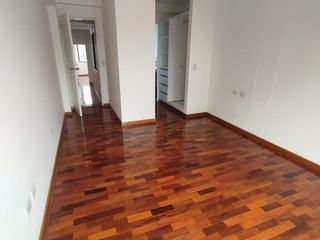 Foto 8 de Venta de Departamento en Exclusiva Zona de La Molina – $325,000