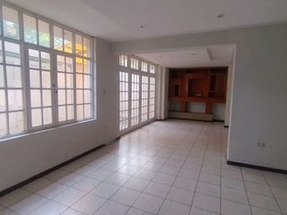 Foto 12 de CASA EN ALQUILER EN TODA LA AV CÁCERES - PIURA