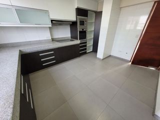 Foto 4 de EXCELENTE DEPARTAMENTO DE 2 DORMITORIOS EN BARRANCO –  EDIFICIO SCORPIO –