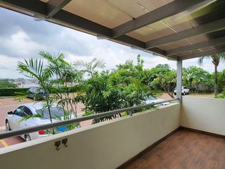 Foto 2 de ¡Alquilo Departamento Totalmente Amoblado Planta Baja Con Terraza Privada!