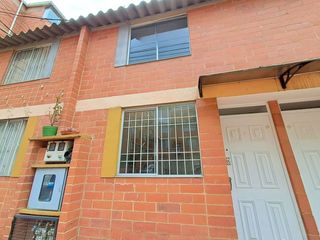 Foto 2 de CASA EN VENTA SECTOR CONJUNTO MUTIFAMILIARES MONTEARROYO ZIPAQUIRA