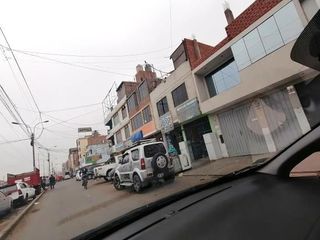 Foto 6 de Casa de 3 pisos ubicada en zona comercial-Los Olivos