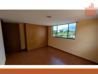Foto 11 de De Arriendo Casa 2 Hab en el Centro de Tumbaco
