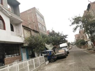 Foto 4 de En venta casa de 3 pisos en Los Olivos