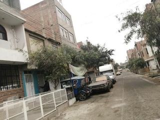 Foto 5 de En venta casa de 3 pisos en Los Olivos