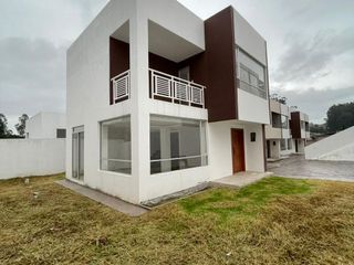Foto 1 de CASA VIP - ALANGASÍ TINGO, ¡DEJE DE PAGAR ARRIENDO!