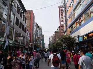 Foto 1 de Venta De Local Comercial En Gamarra
