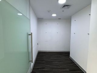 Foto 9 de Oficina Prime de 947 m² con Vista Al Golf Los Incas en Santiago de Surco