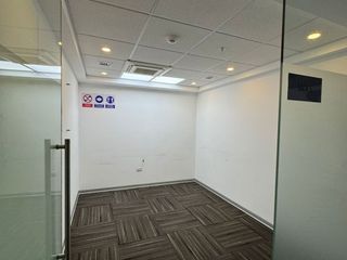 Foto 6 de Oficina Prime de 947 m² con Vista Al Golf Los Incas en Santiago de Surco