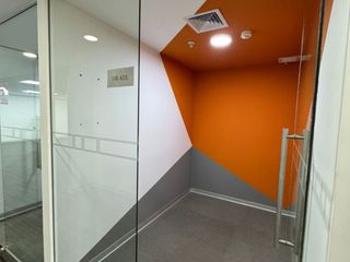 Foto 12 de Oficina Prime de 947 m² con Vista Al Golf Los Incas en Santiago de Surco