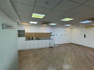 Foto 23 de Oficina Prime de 947 m² con Vista Al Golf Los Incas en Santiago de Surco