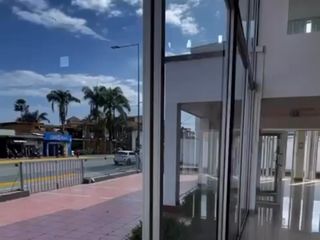 Foto 4 de Galpón con oficinas y amplio parqueadero